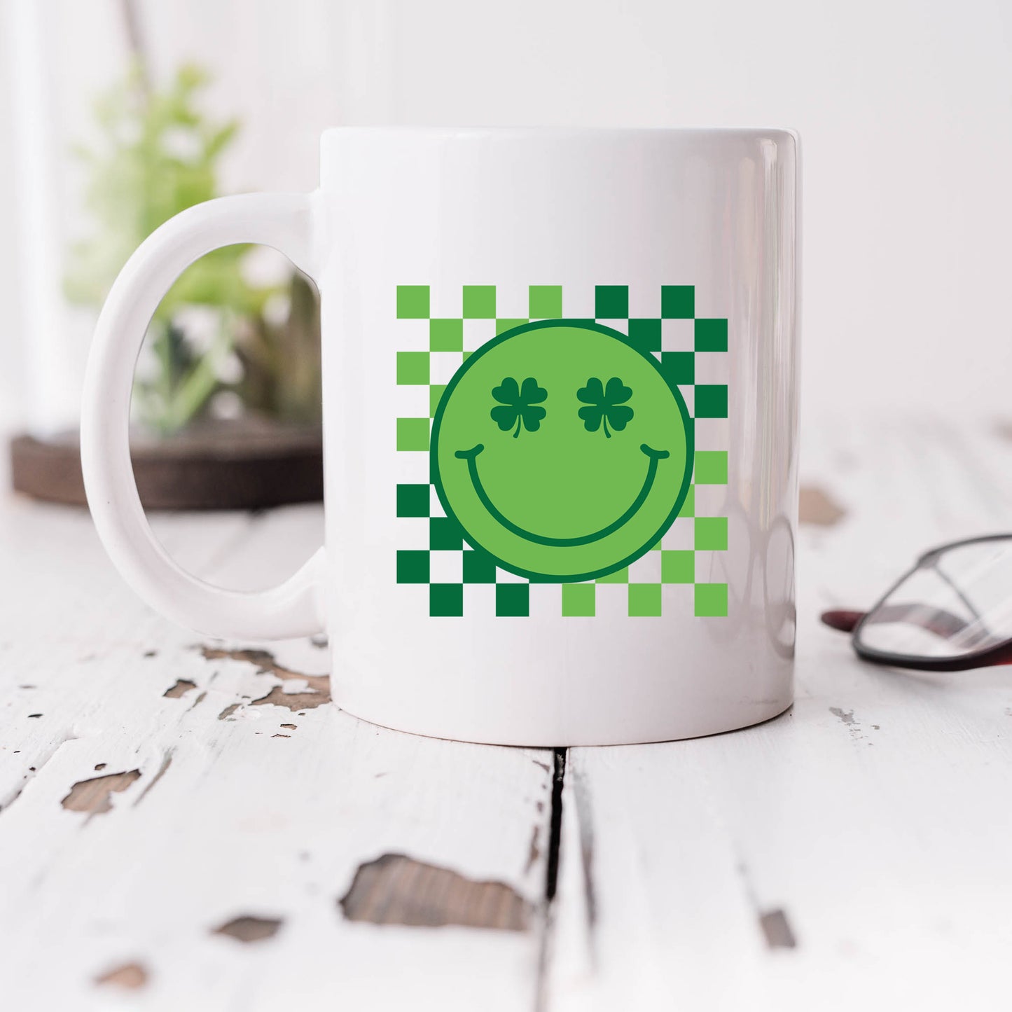 Clover Eyes Smiley | Mug