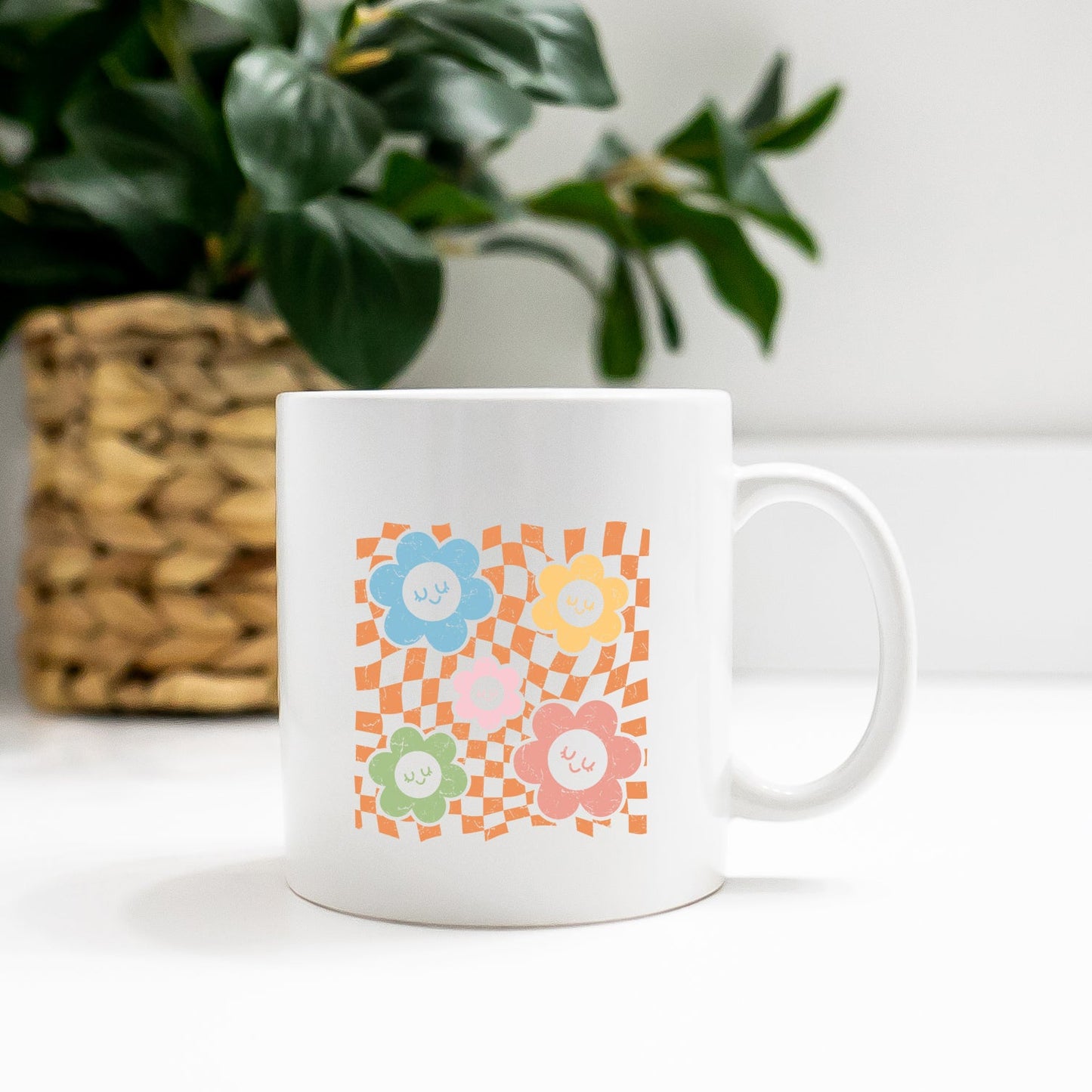 Checkered Flowers And Smiley | Mug